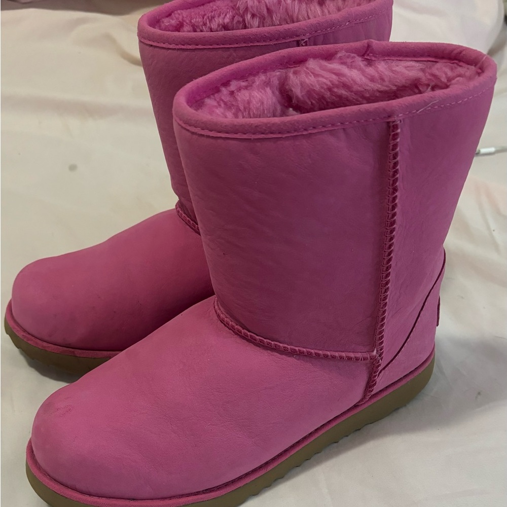 ugg classic short 2 boots women’s size 7.5 in pink azalea